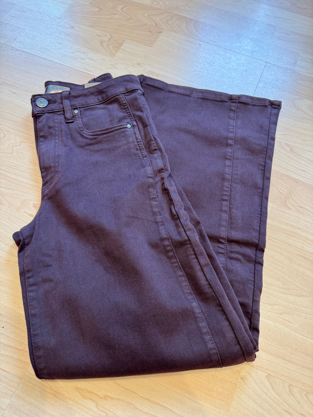 Maya High Rise Wide Leg in Raisin Kut From The Kloth