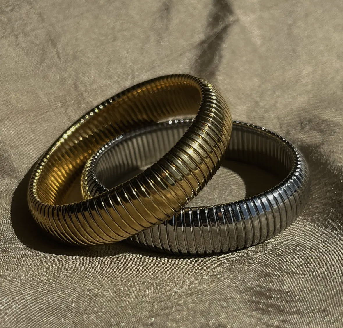 Veronica Chinky Gold Stretch Bangle Bracelet