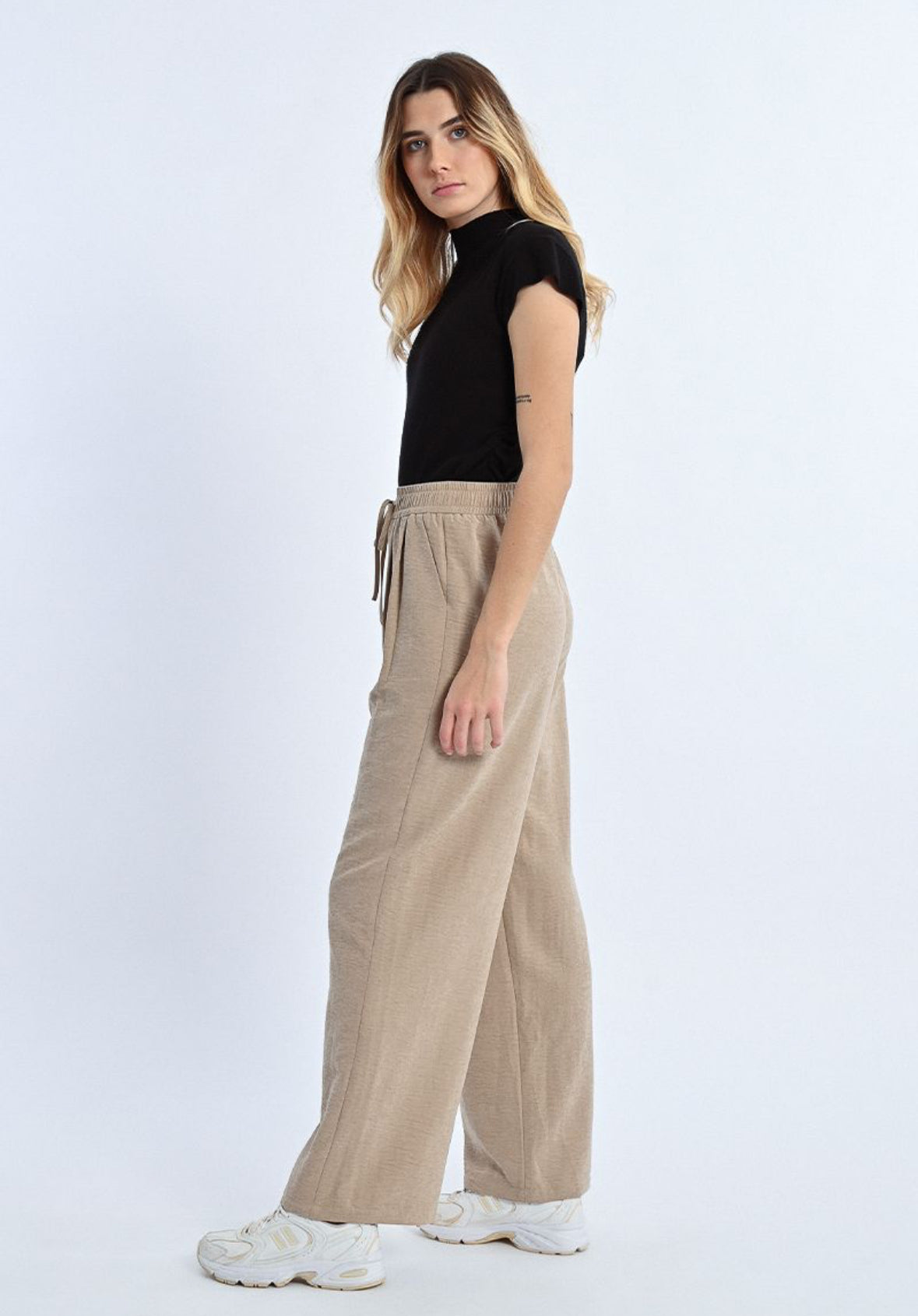 Woven Pleated Drawstring Pants