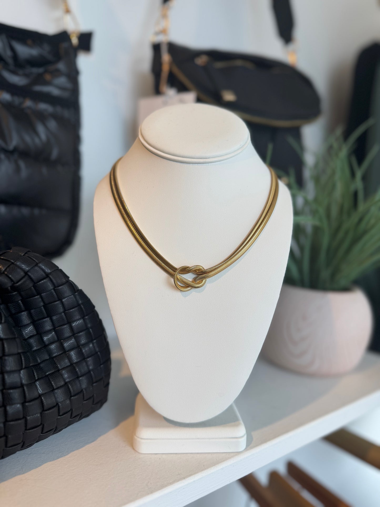 Knot Necklace