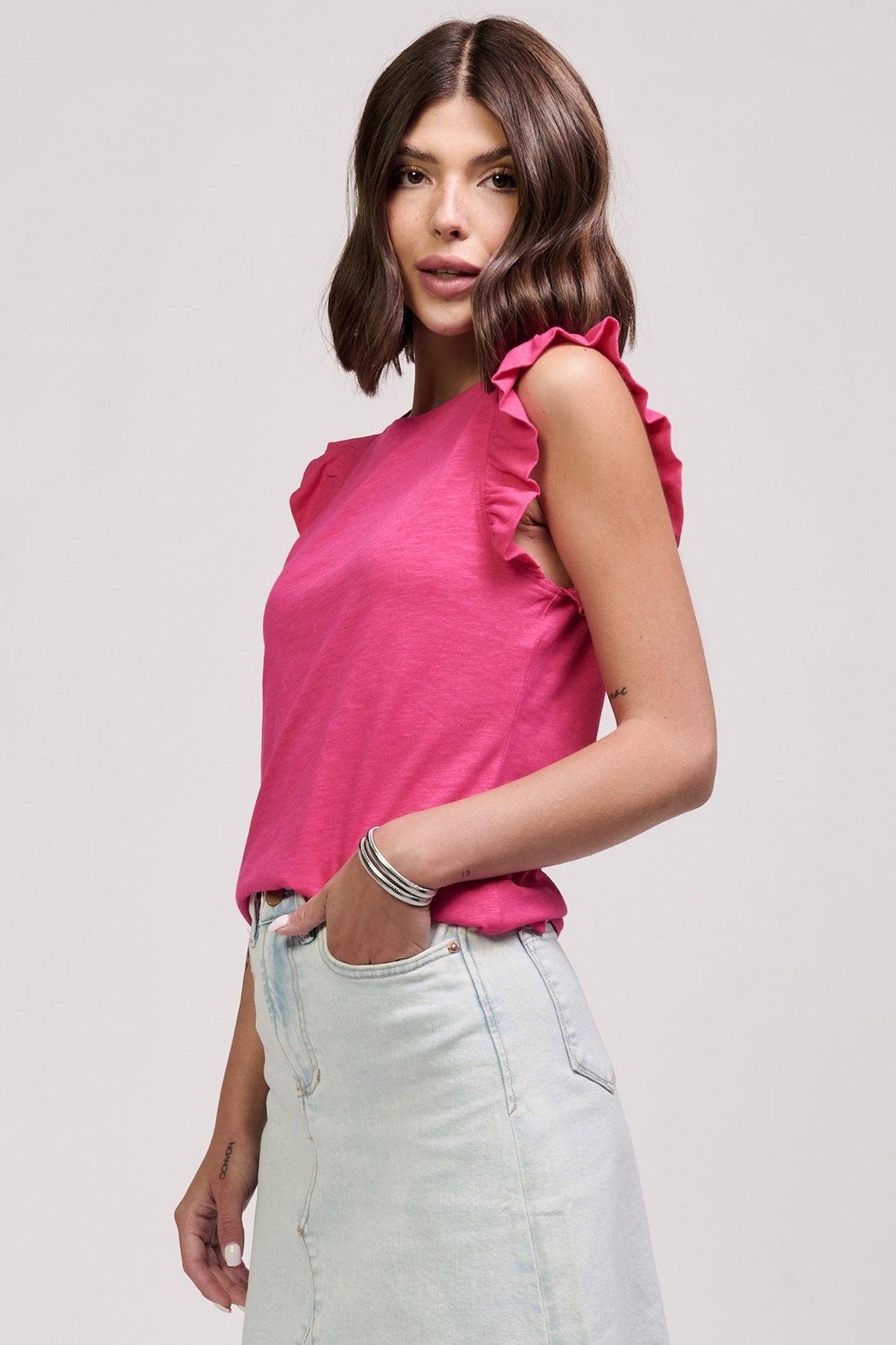 North Ruffle Sleeve Tee