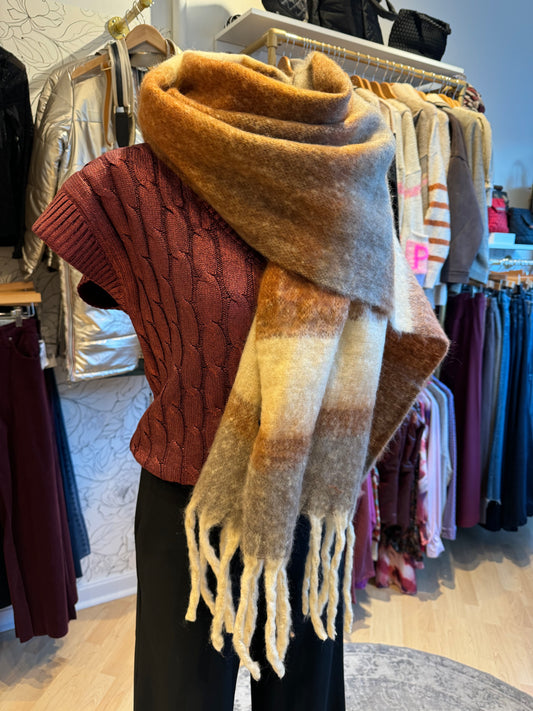 Neutral Wide Fringe Scarf