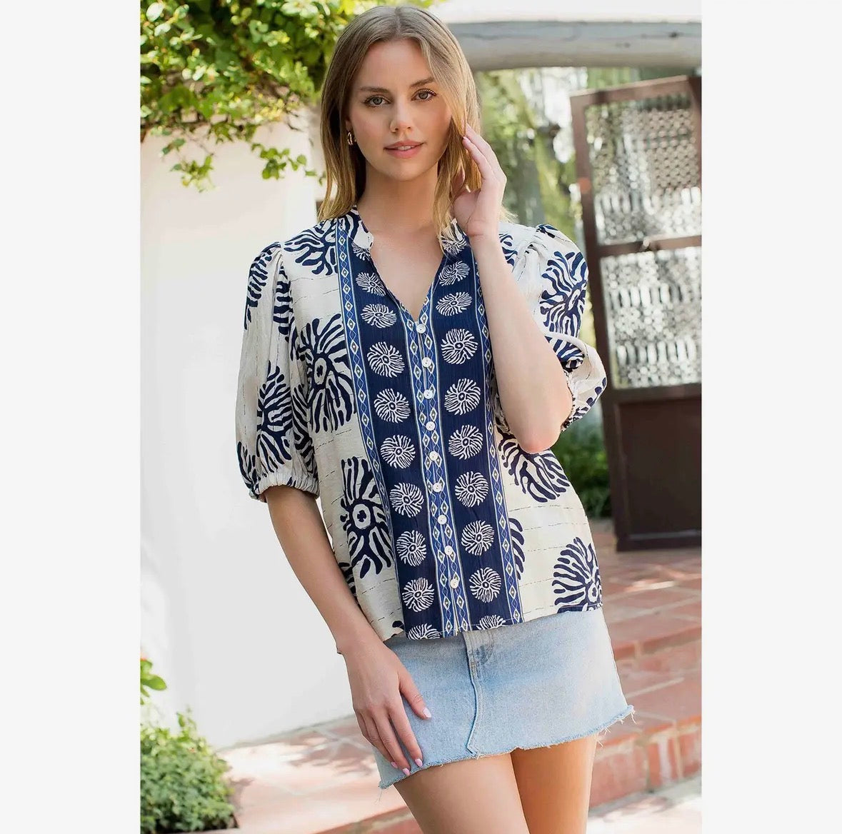 Puff Sleeve Abstract Print Vacation Blouse