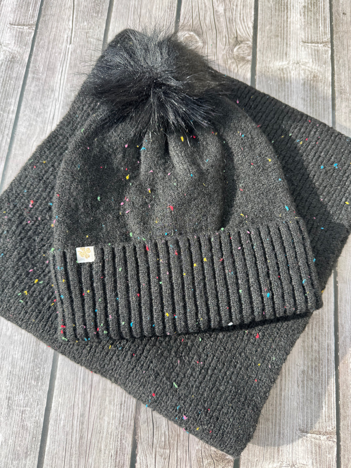 Confetti Set - Pom and Scarf