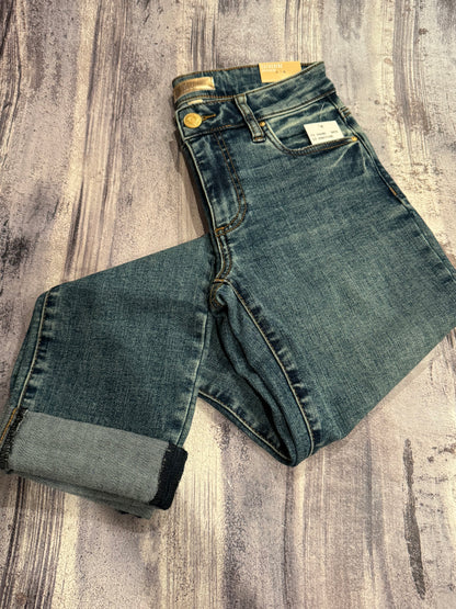 Catherine Boyfriend Enigmatic