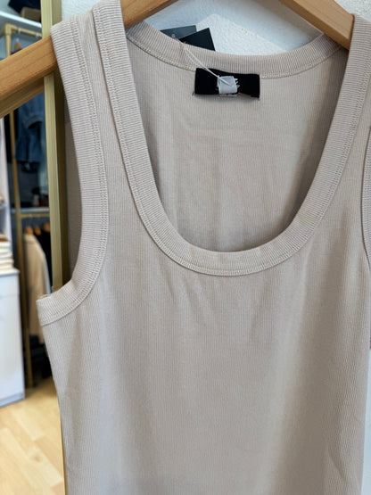 Anastasia Ribbed Scoop Tank